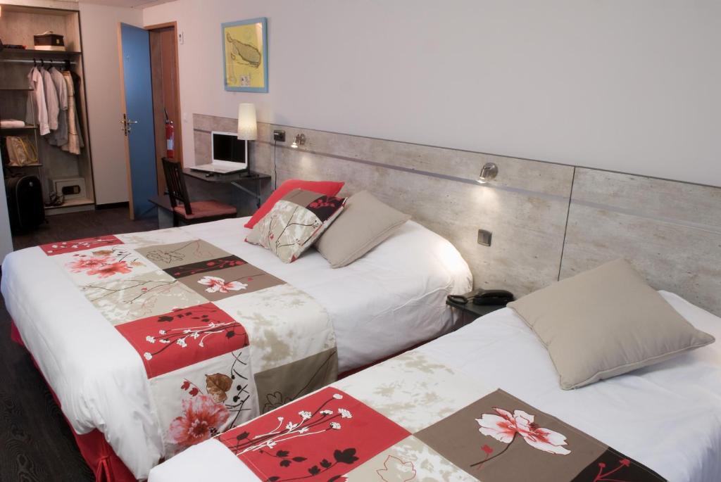 Le Castel Hotel Tain-lʼHermitage Esterno foto